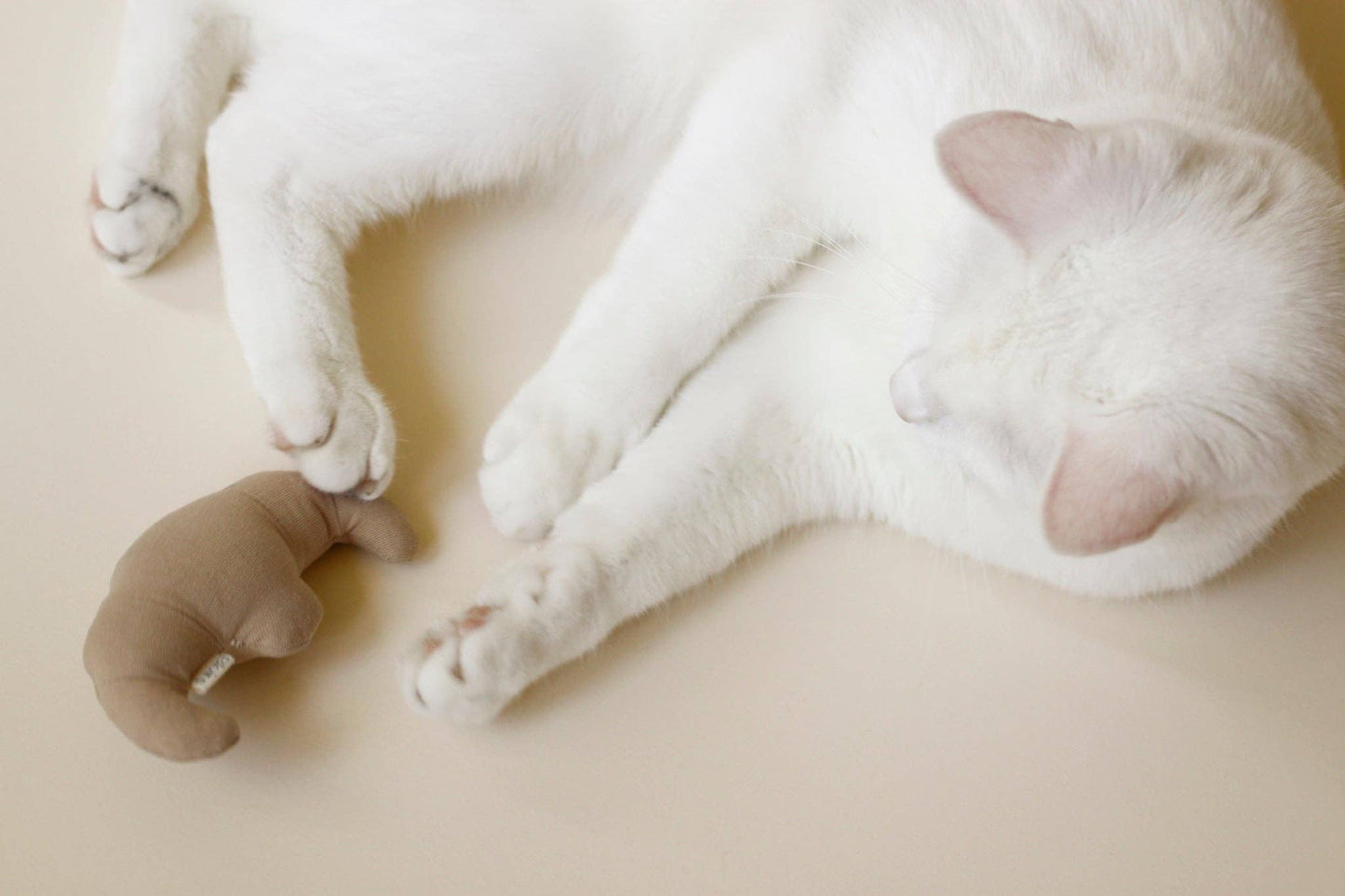 BLOIRE Cat Toy - Buttery Croissant