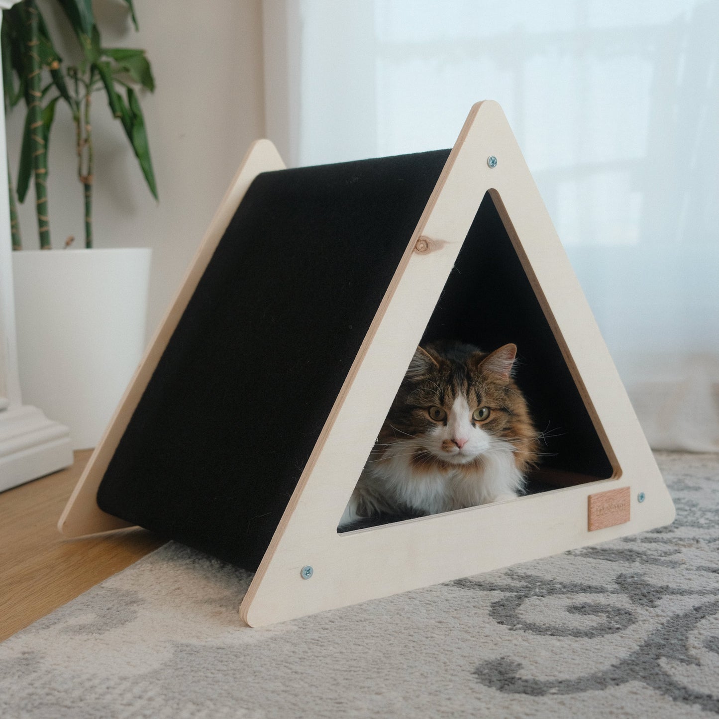 Noba Origin Scratchable Teepee Cat House