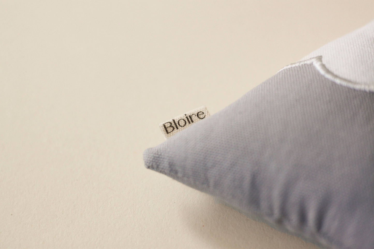 BLOIRE Cat Toy - Snowy Mountain